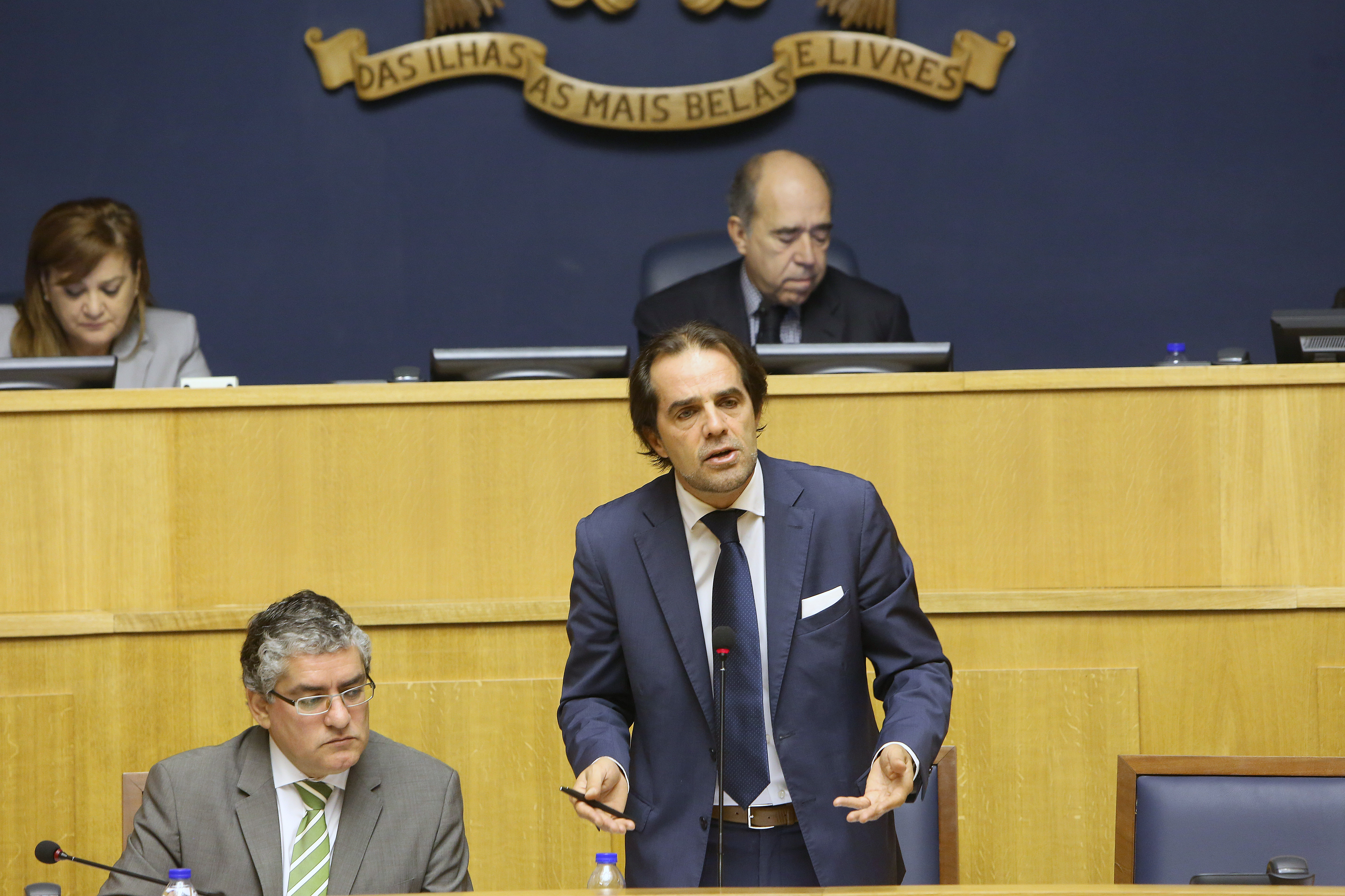 Albuquerque esteve na Assembleia a defender política agrícola