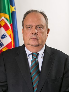 Petição para a demissão de o Ministro da Cultura João Soares