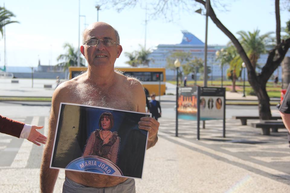 “Se me tiram tudo, levem também a roupa”