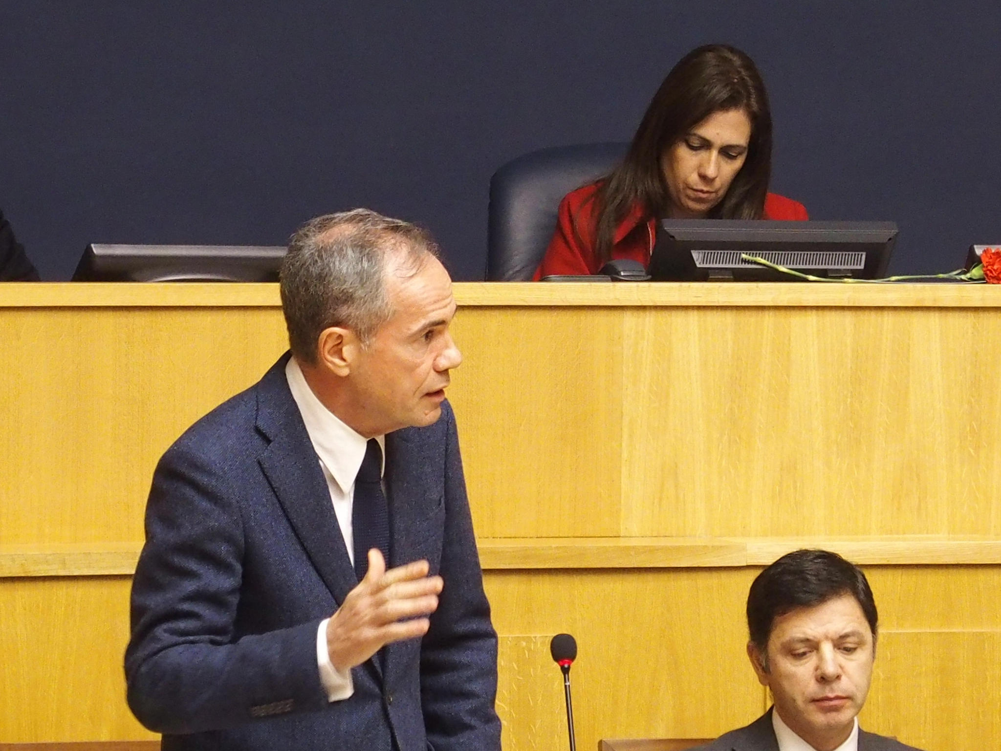 Sérgio Marques combate críticas da oposição: riscos são inevitáveis, diz