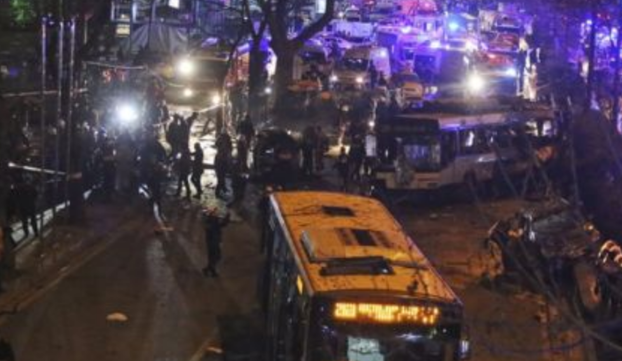 Novo atentado na Turquia mata 27 pessoas