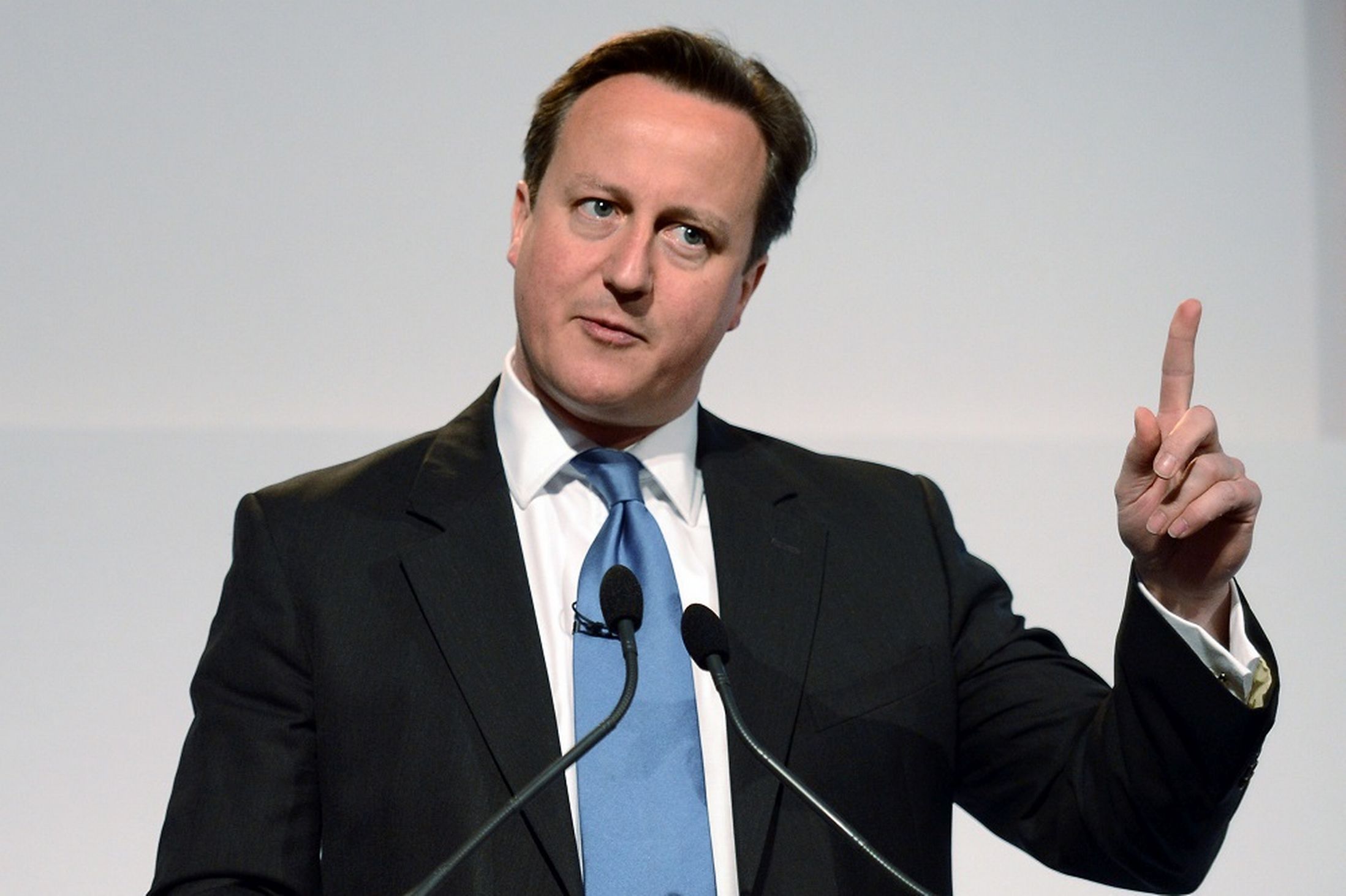 “Panama Papers”: Cameron responde a acusações com novas medidas contra evasão fiscal