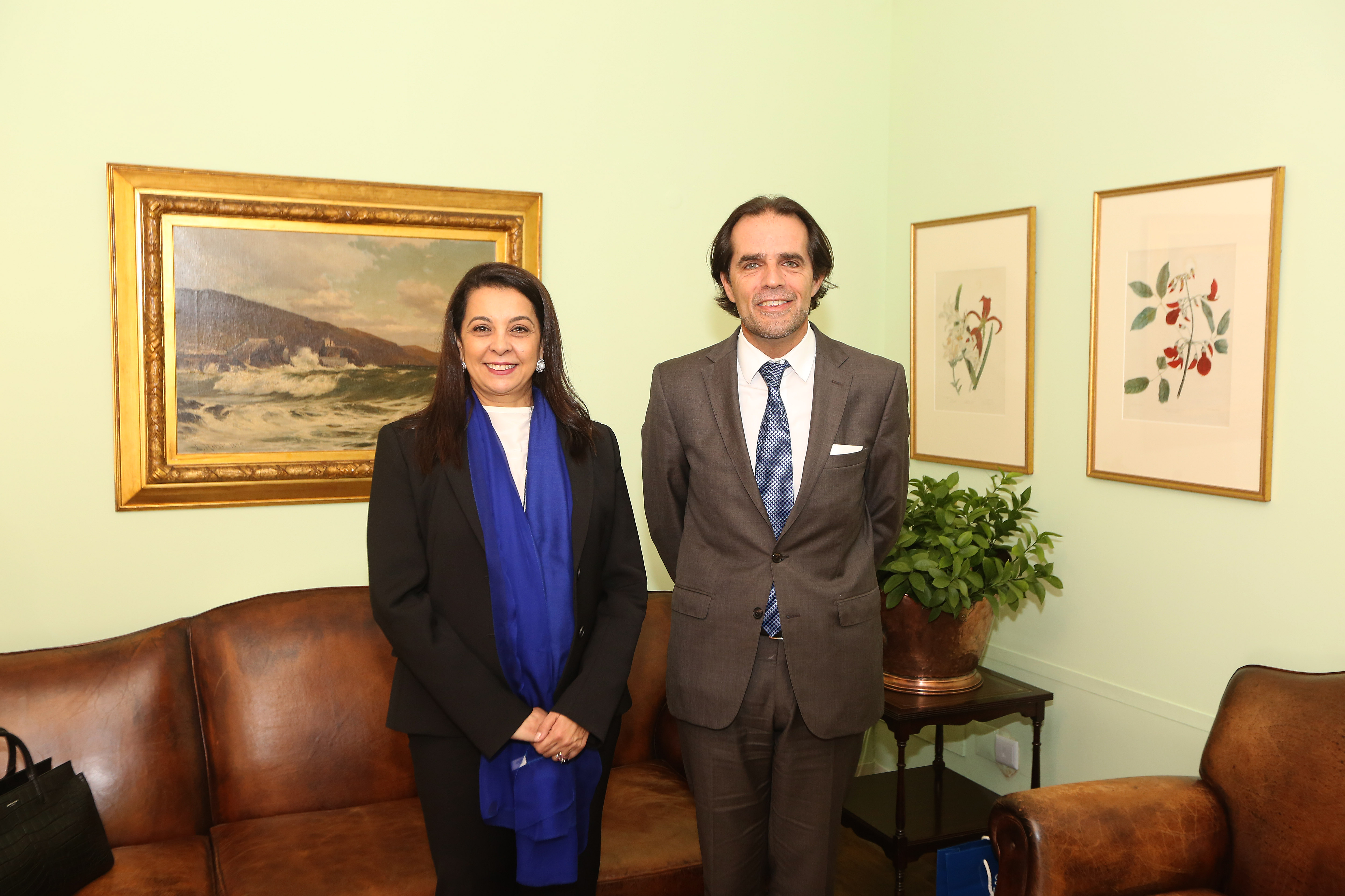 Embaixadora de Marrocos cumprimenta Miguel Albuquerque