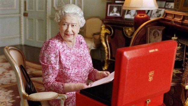 Parabéns sua Majestade, a rainha Isabel II