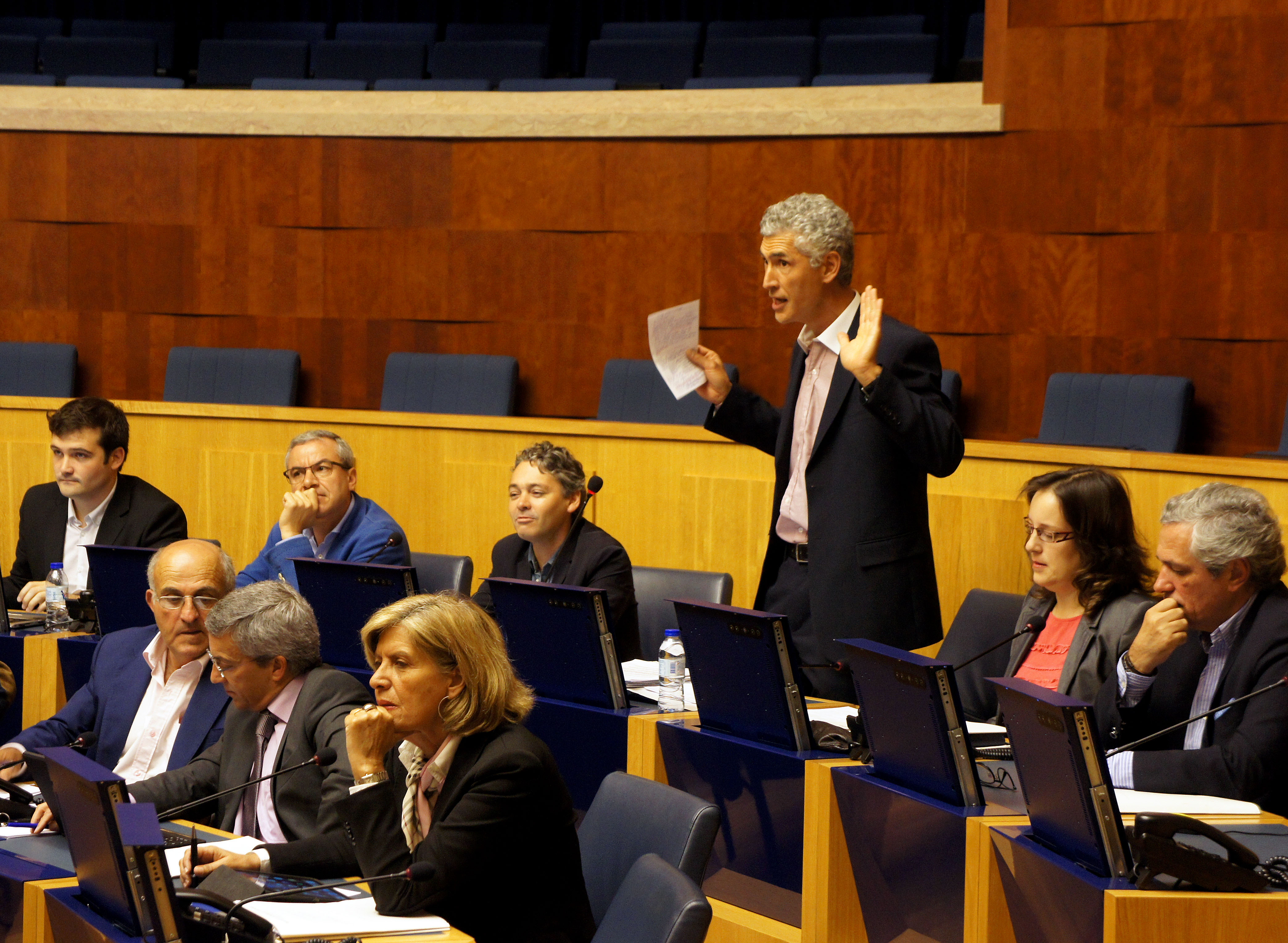 Plenário registou confronto entre JPP e PSD por causa de Santa Cruz