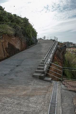 Câmara de Lobos pavimentou Travessa do Ribeiro
