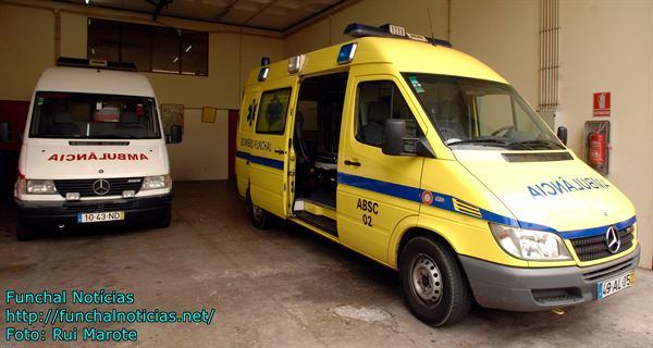 Câmara de Lobos ajuda a comprar ambulância para bombeiros