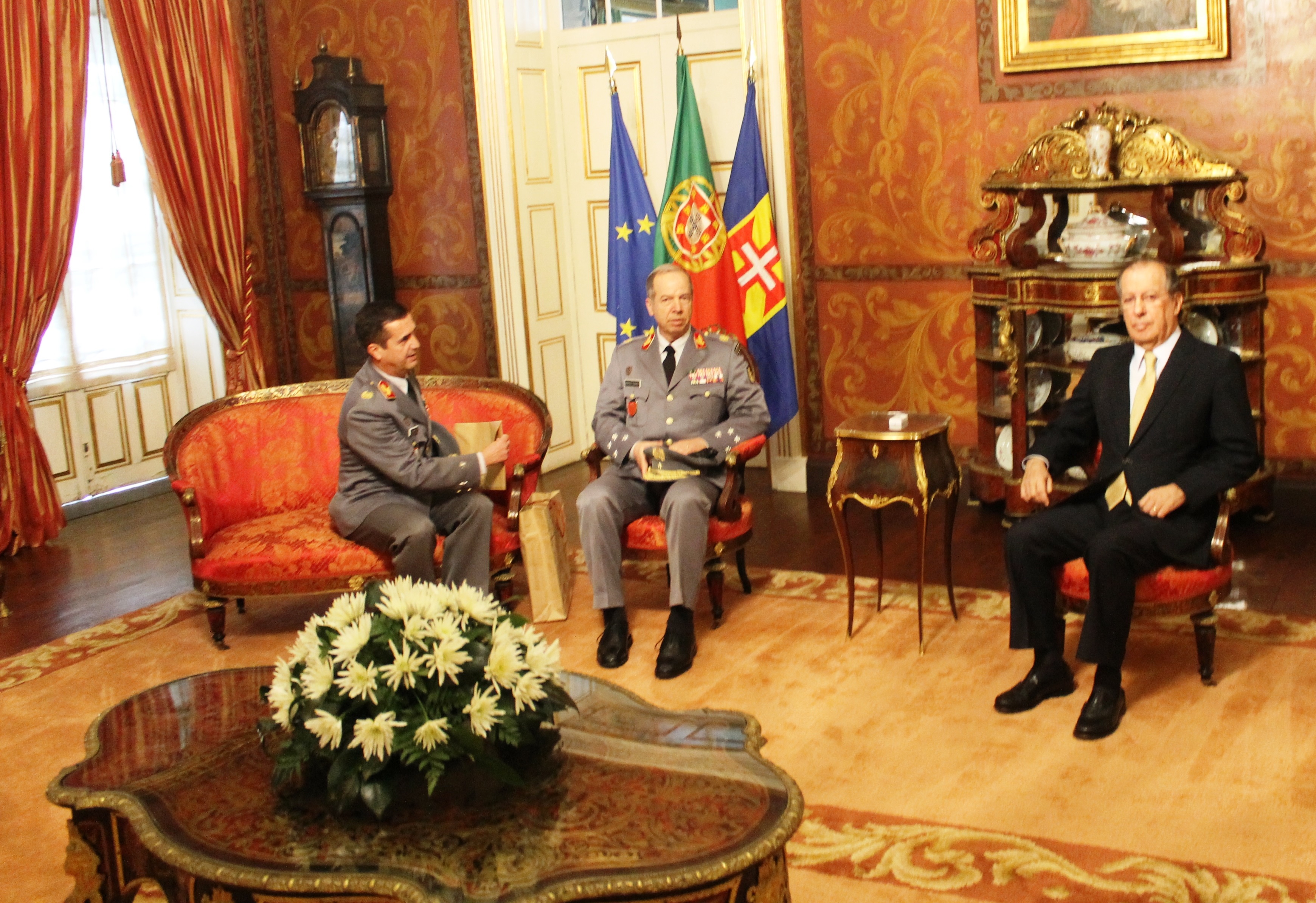 Chefe de Estado Maior do Exército recebido por Ireneu Barreto