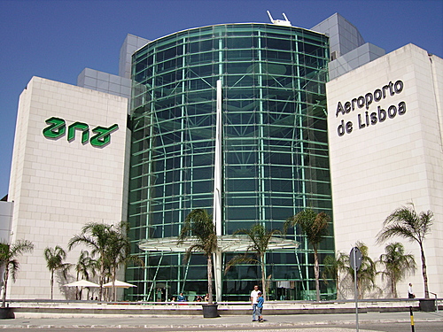 A partir de amanhã o Aeroporto de Lisboa passa a chamar-se Aeroporto Humberto Delgado
