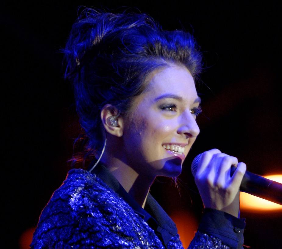 Jovem cantora assassinada nos Estados Unidos (vídeo)