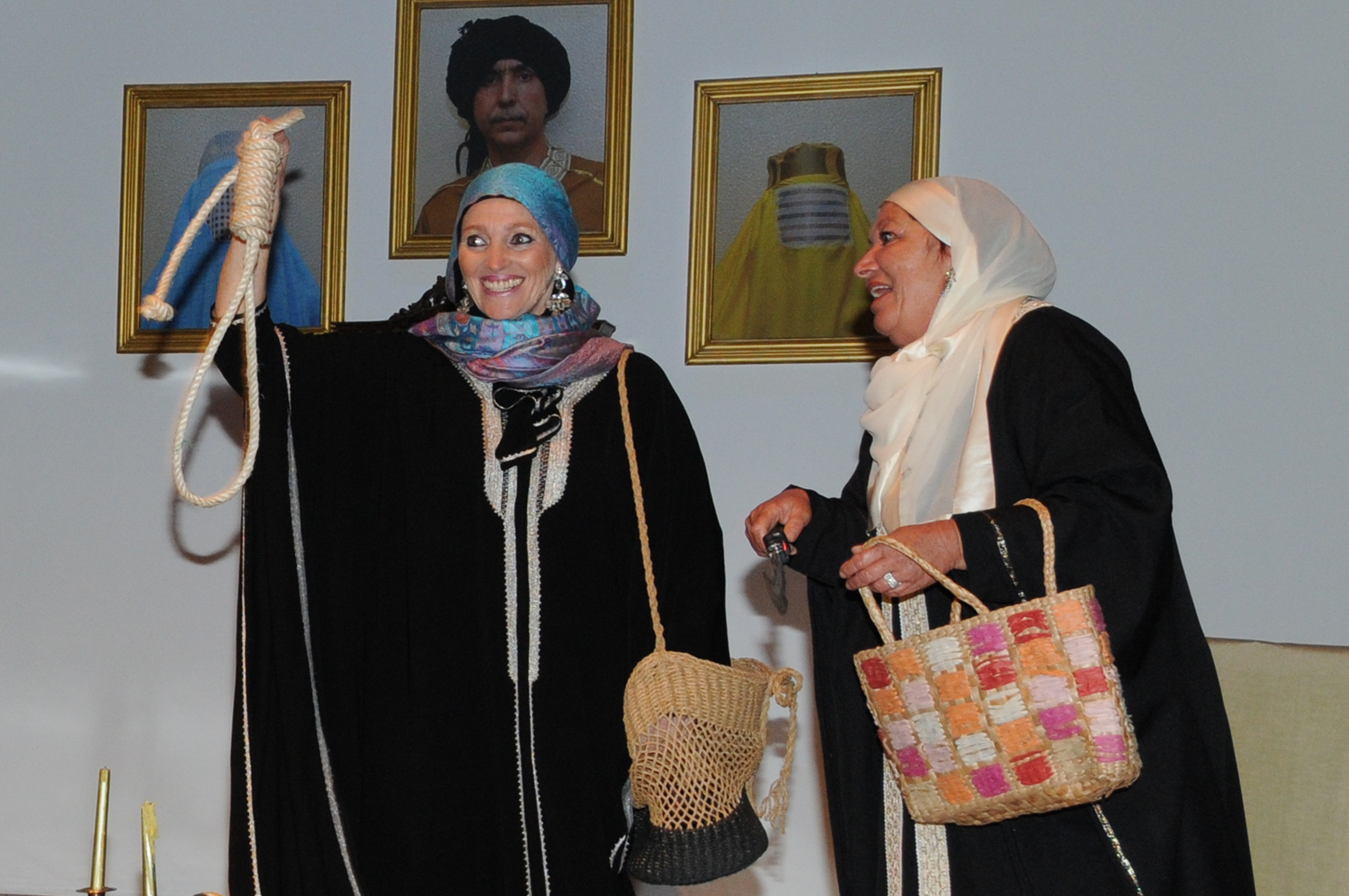 ‘Minhas Ricas Sogras’: Teatro no Centro John Dos Passos