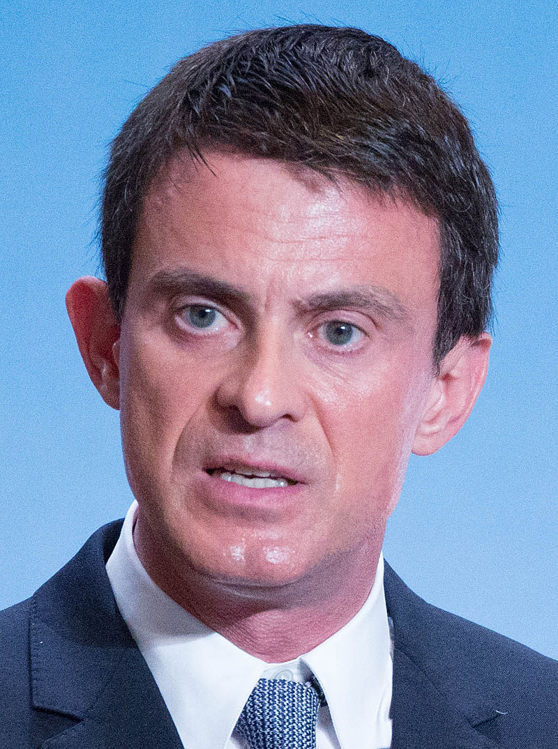 Nice: Primeiro-ministro Manuel Valls reage às vaias durante homenagem (vídeo)