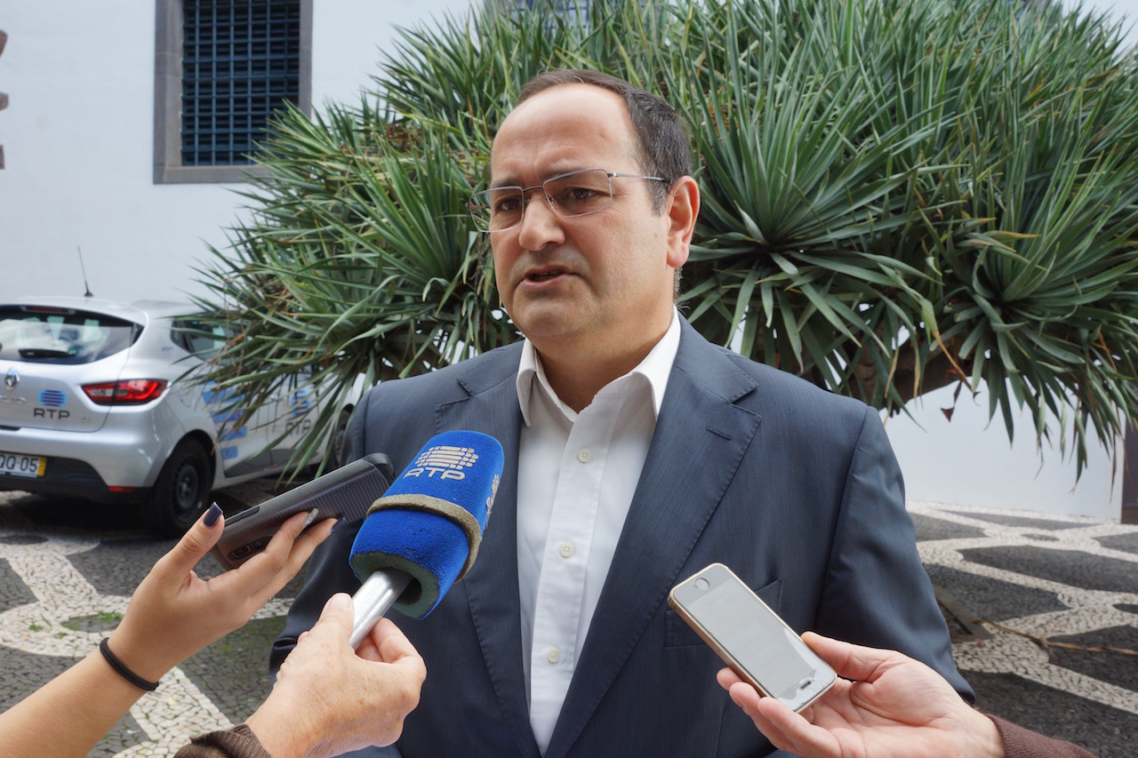 CDS-PP abordou questão da linha marítima para o continente