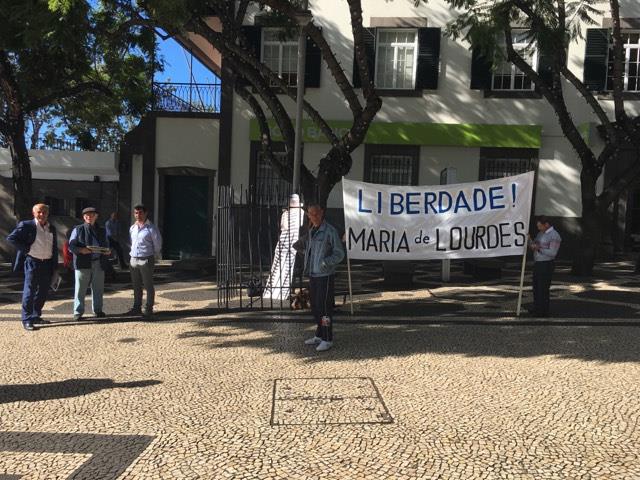 Sempre que houver plenário PTP replica protesto pela libertação de Maria de Lourdes Rodrigues