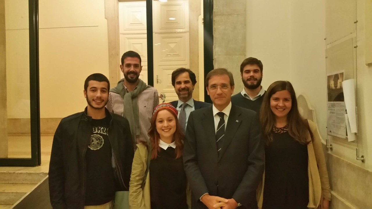 Delegação da JSD/M reúne com deputados em São Bento