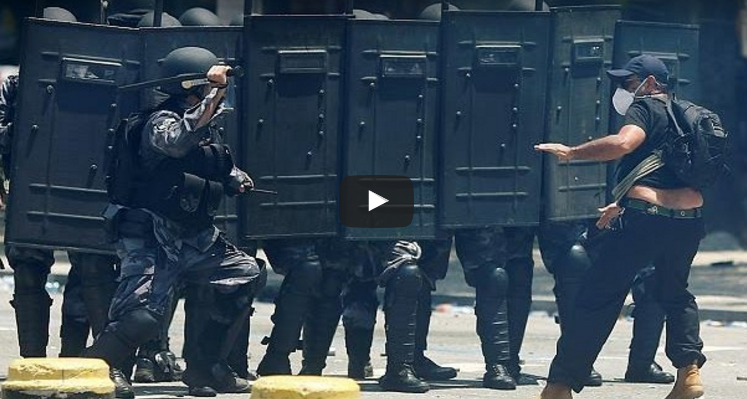 Parlamento brasileiro invadido por manifestantes (vídeo)