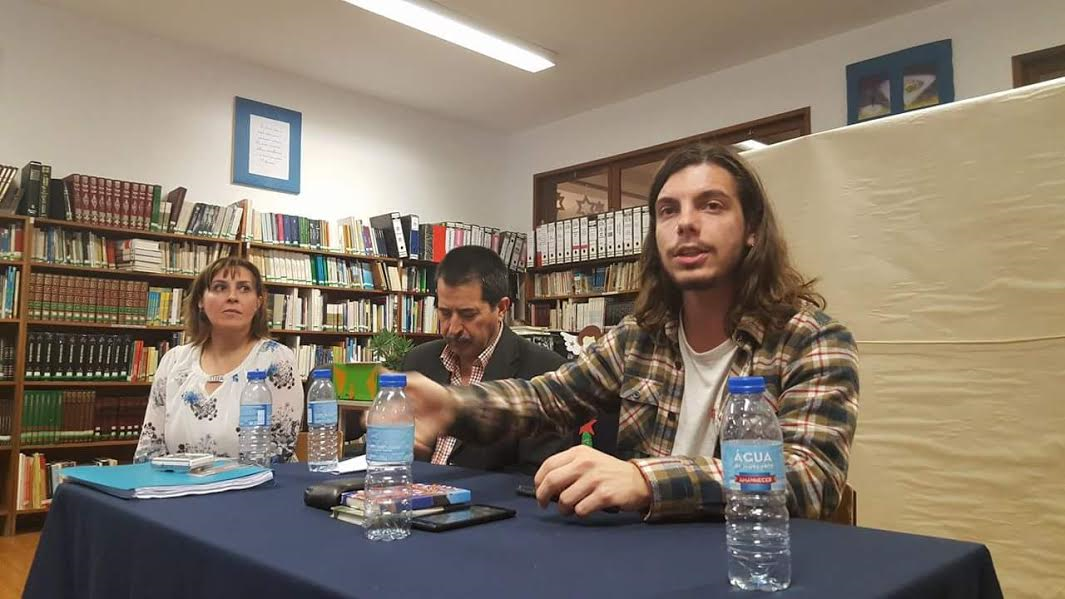 O mais jovem deputado da República esteve ontem na Escola de Santa Cruz