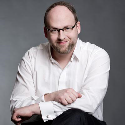Maestro Peter Tilling dirige Orquestra a 10 dezembro no Teatro Municipal