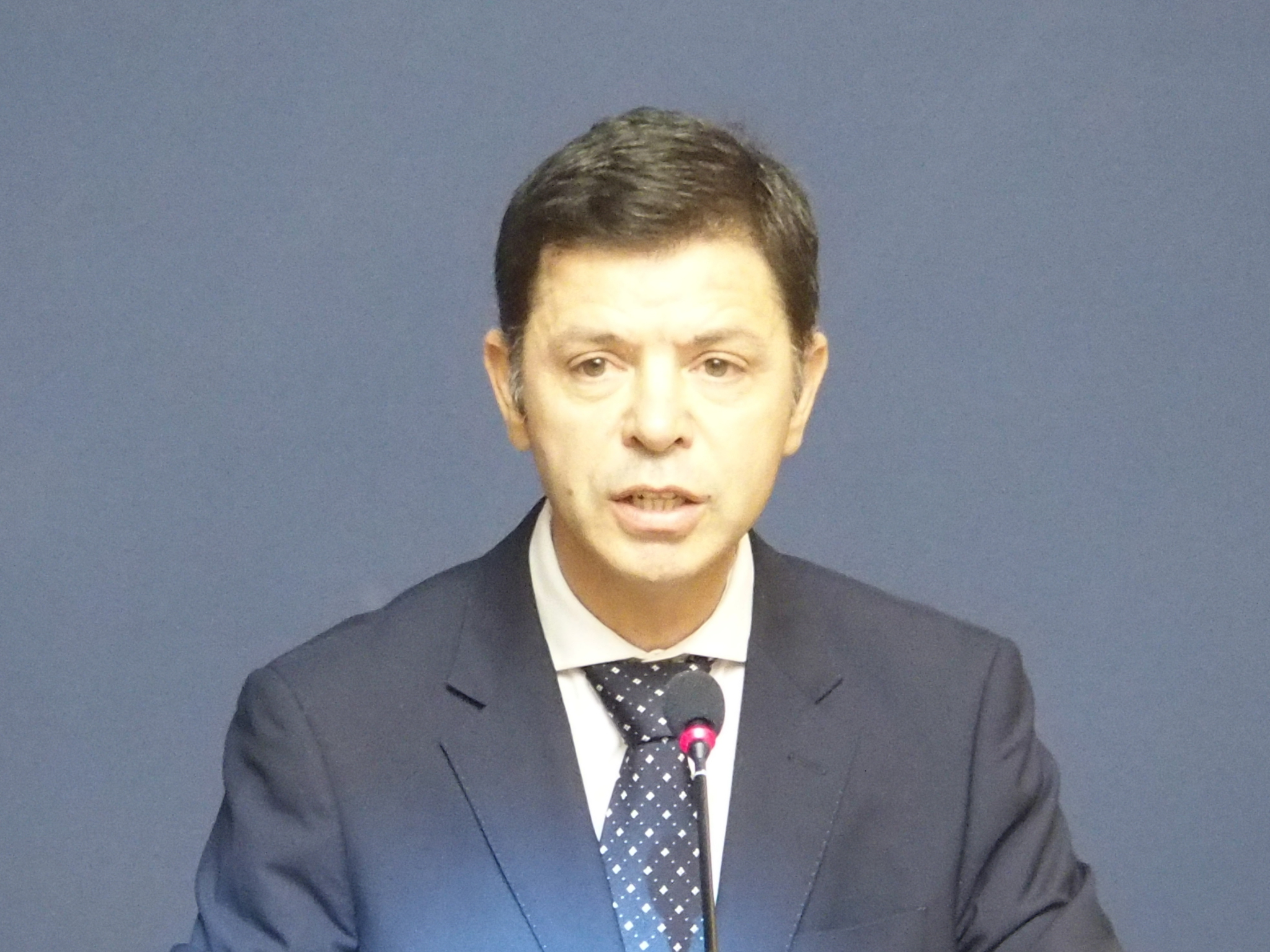 Rui Gonçalves faz a apologia do Orçamento Regional na Assembleia: “ajuda e dá estabilidade às famílias”