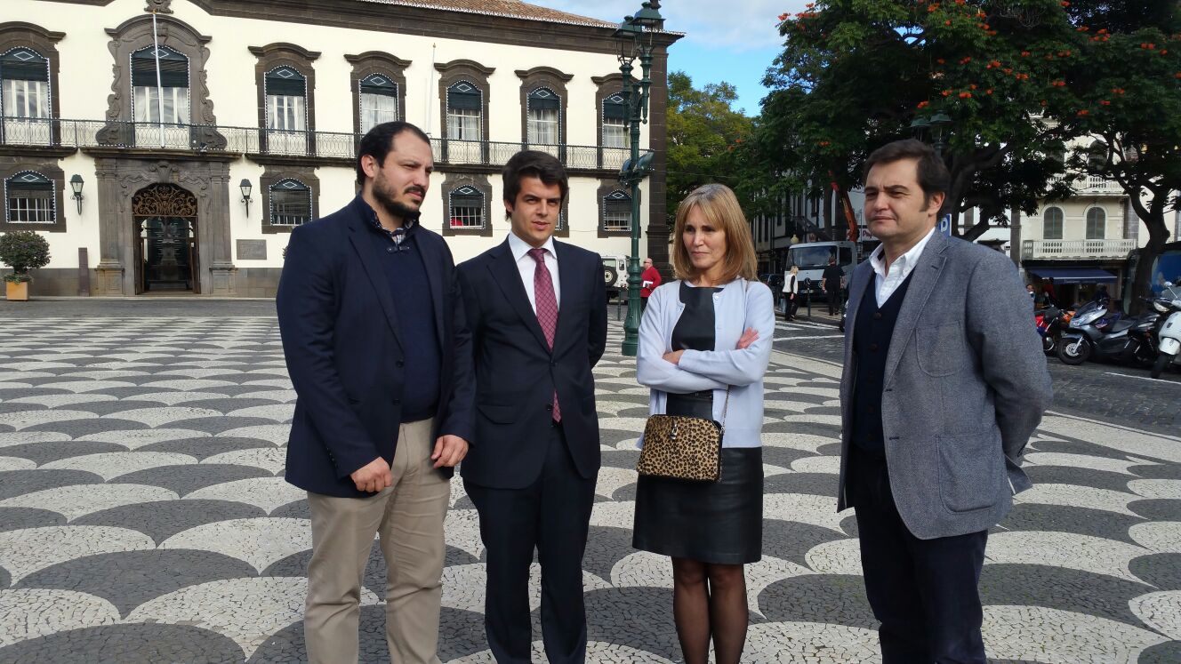 PSD critica Cafôfo por encomendar sondagens