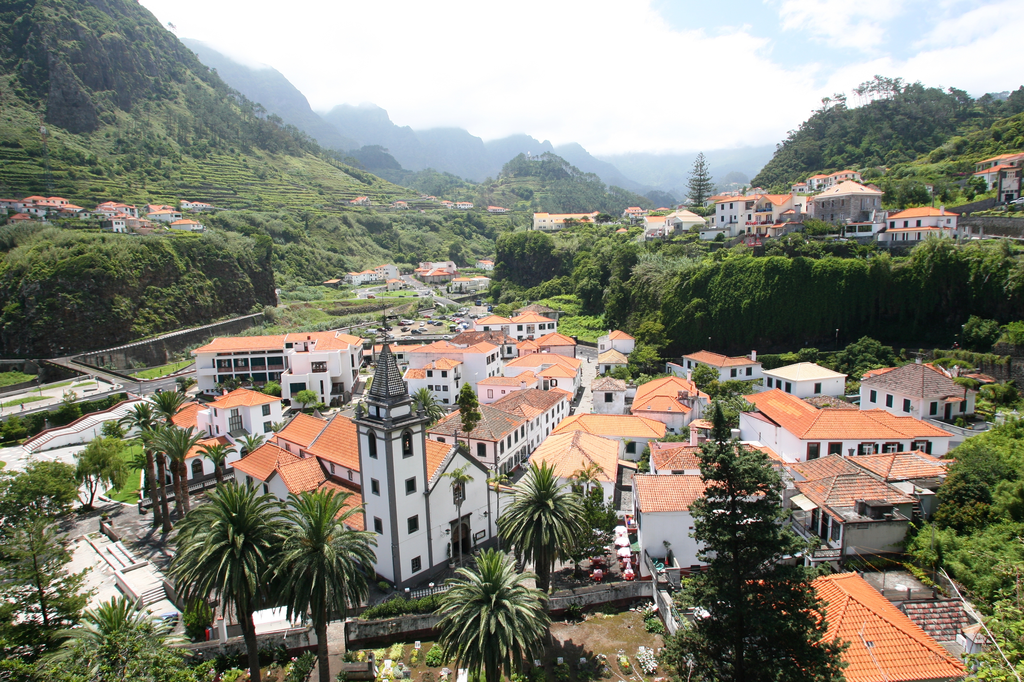 São Vicente com exposição de produtos agrícolas e artesanais