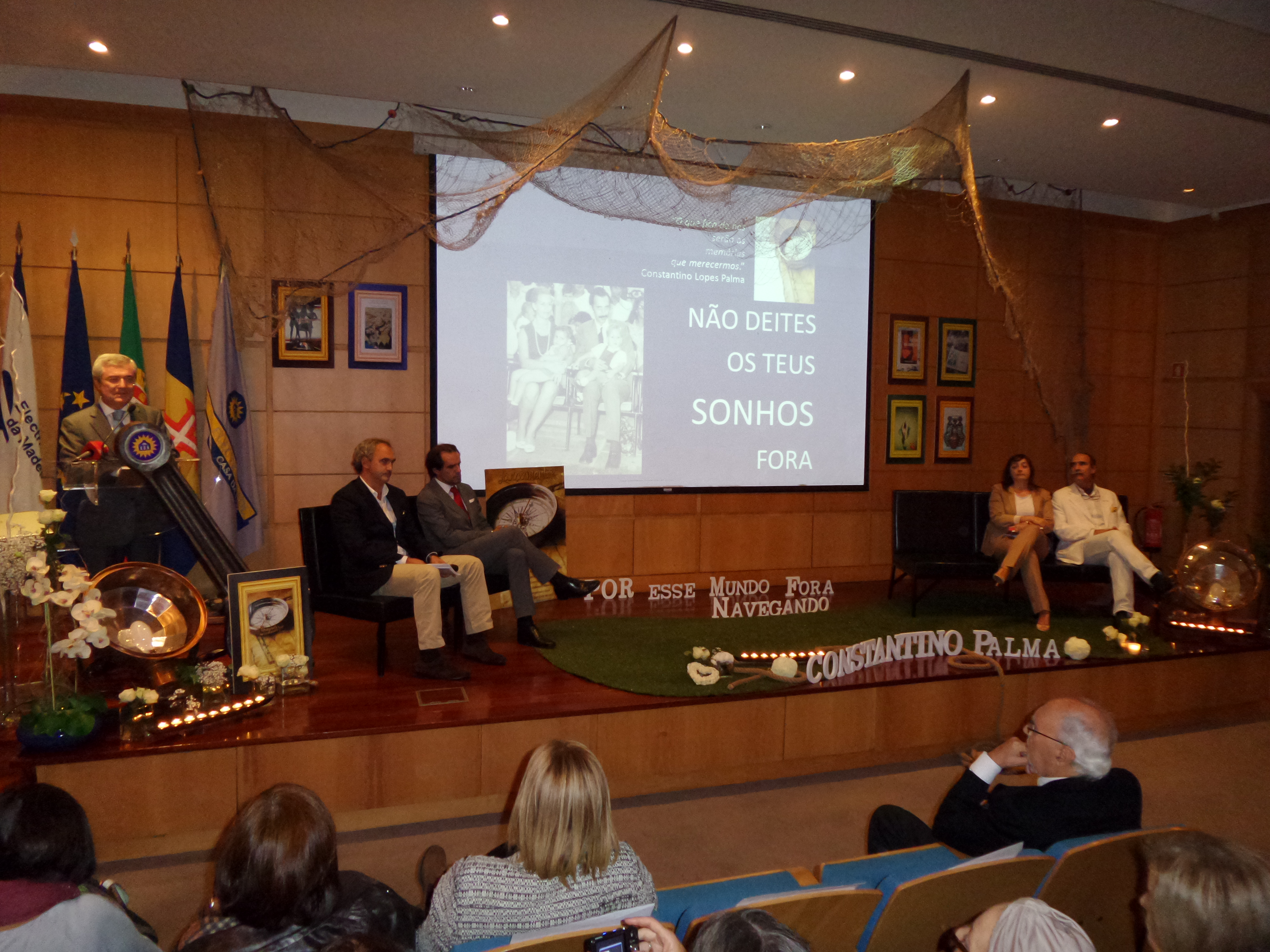«Navegando Por Esse Mundo Fora» em homenagem a Constantino Palma