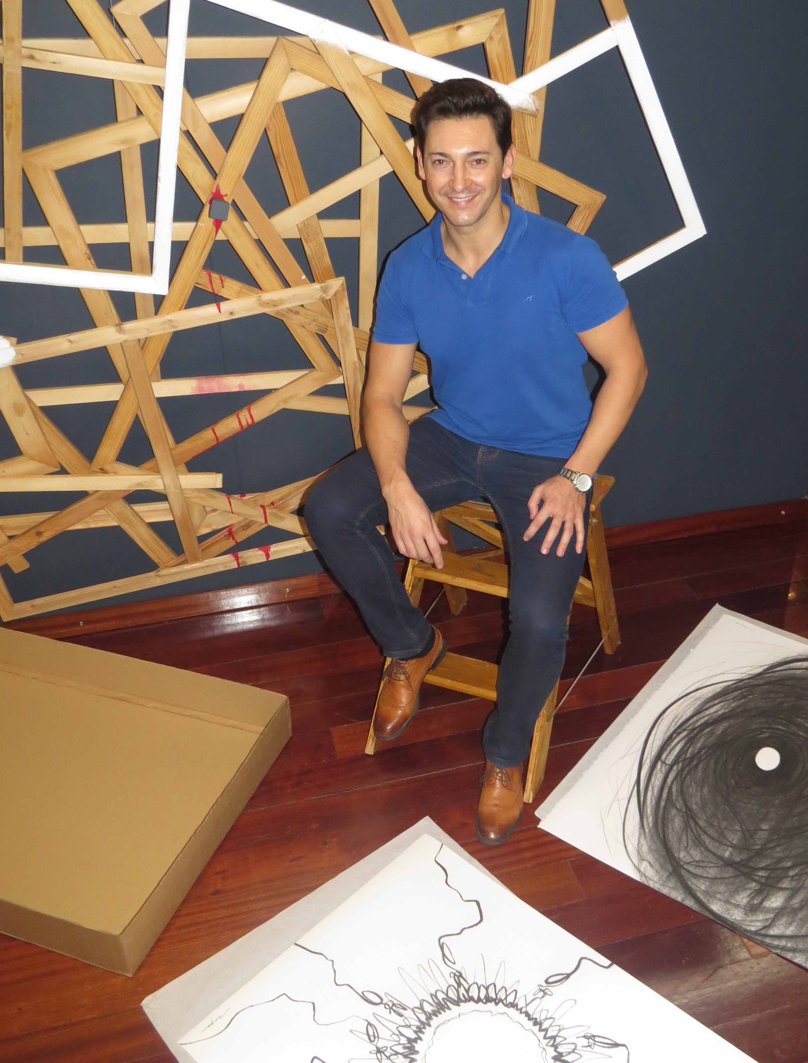 Exposição “Meias de Vidro” de ACOSTA