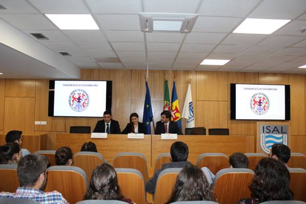 ISAL recebe seminário de esclarecimento sobre a Ordem dos Economistas