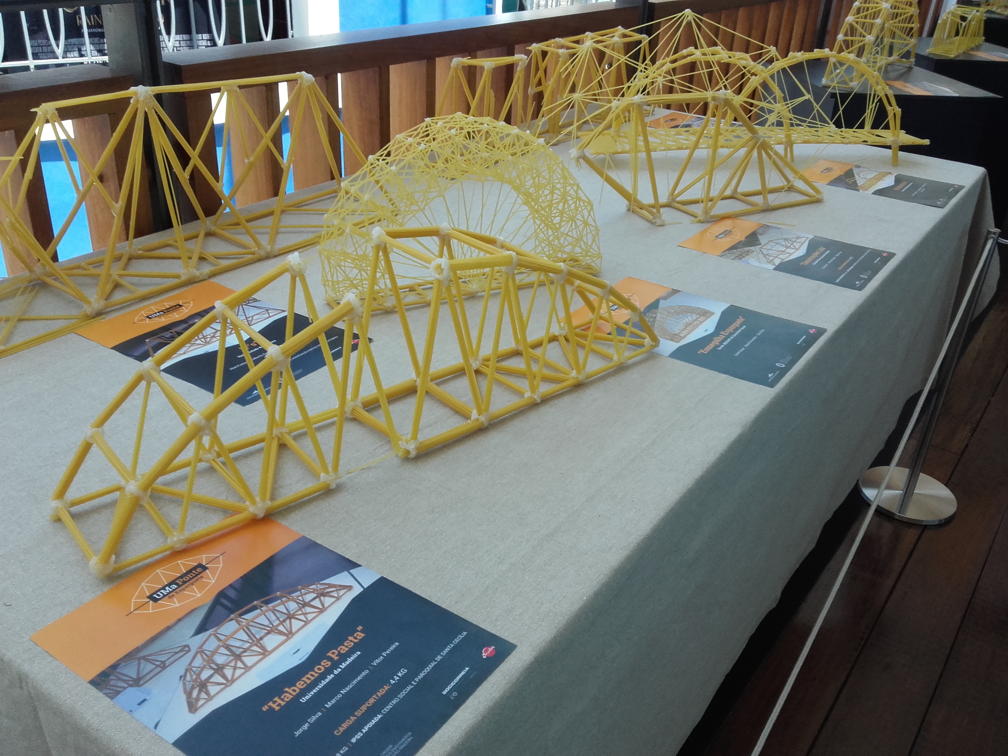 «Uma Ponte de Esparguete»