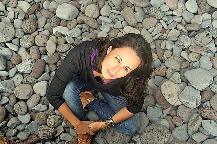 «Pedras em Mar de Papel» de Joana Homem Costa