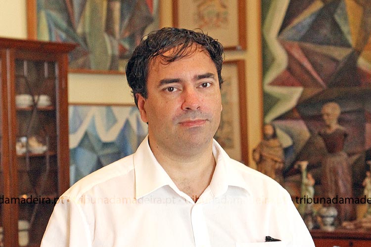 Espólio de António Aragão em Leilão